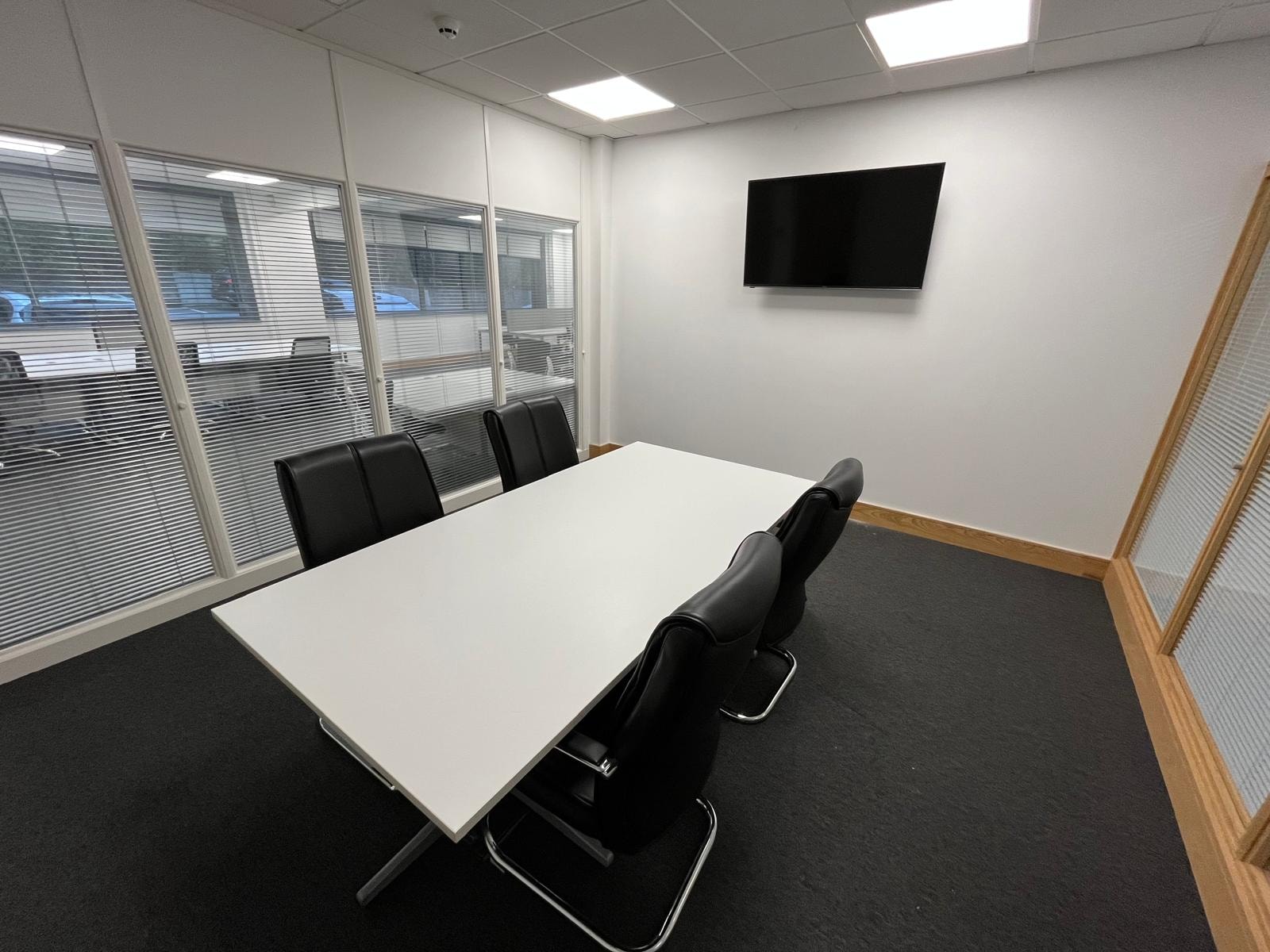 22 person serviced office at Hope Park City Gateway