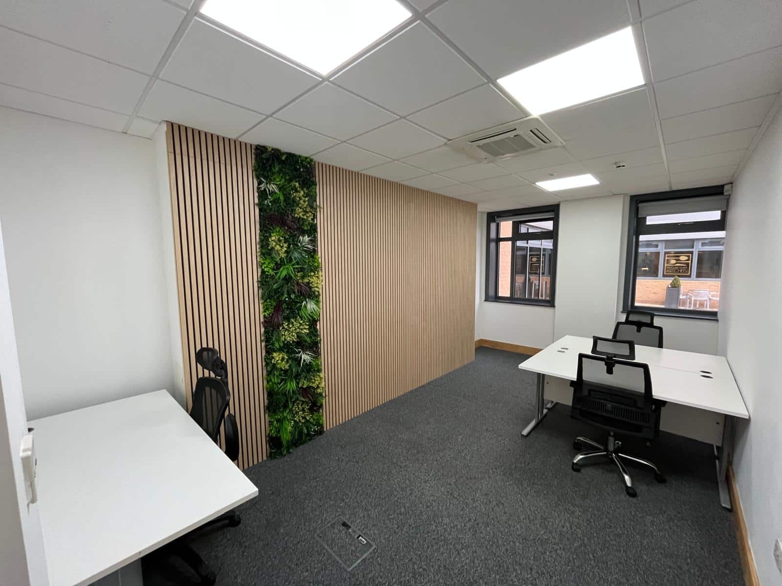 A modern 3-4 person serviced office at Hope Park City Gateway